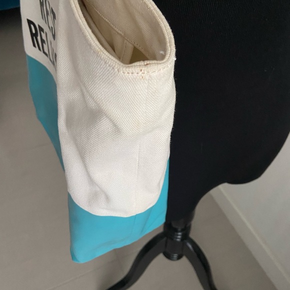 Kate Spade ♠️ Limited Edition Rest & Relaxation Tote - Picture 5 of 15